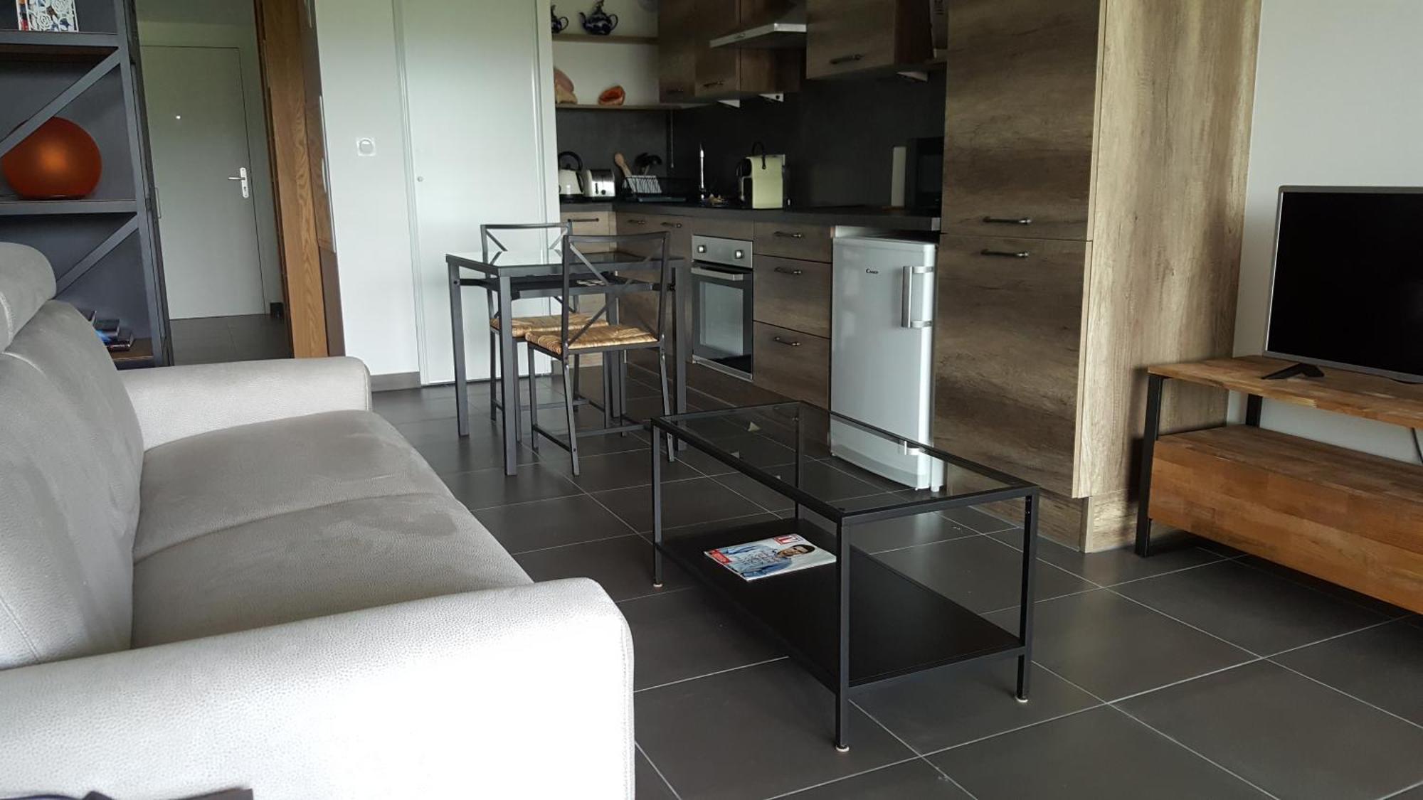 Studio Vista Apartment อองทีบส์ ภายนอก รูปภาพ
